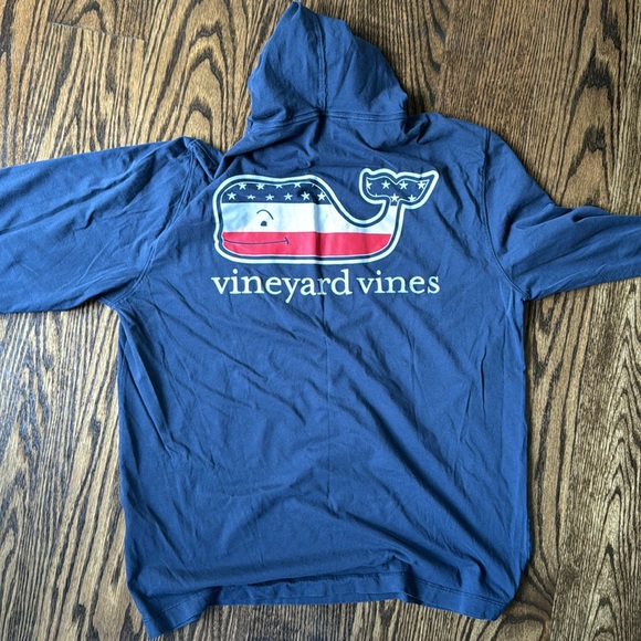 Vineyard vines navy hoodie men’s size medium - Picture 2 of 2